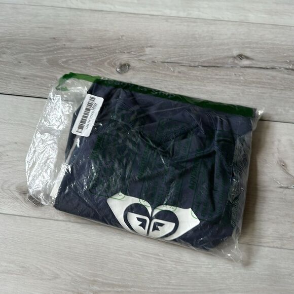 ROXY rash guard short sleeve‎ shirt Navy Blue Large NWT in packaging - Picture 5 of 6